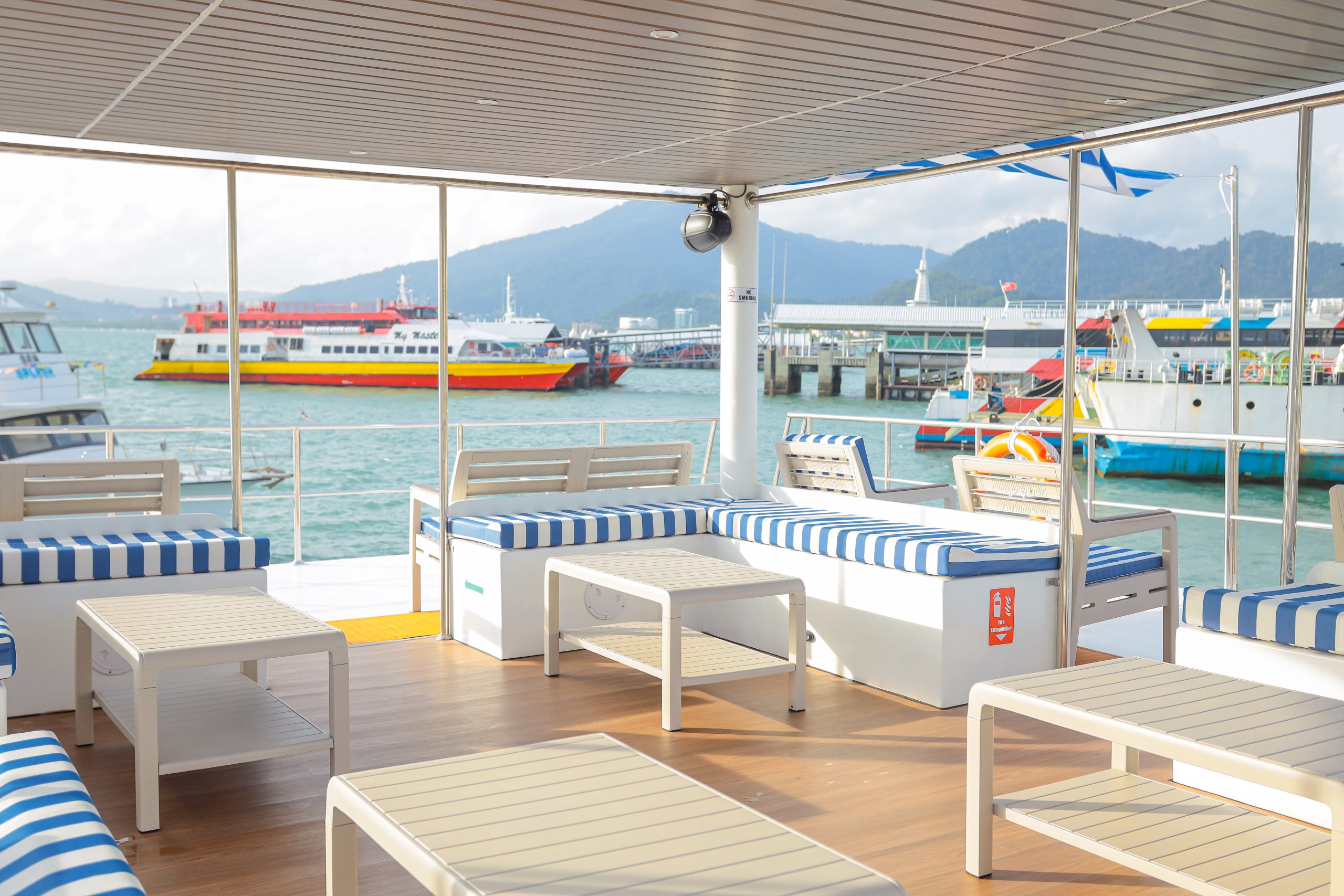 Lumlee II Mega Catamaran Sunset Cruise — Langkawi’s Biggest Party Boat 40 Pax