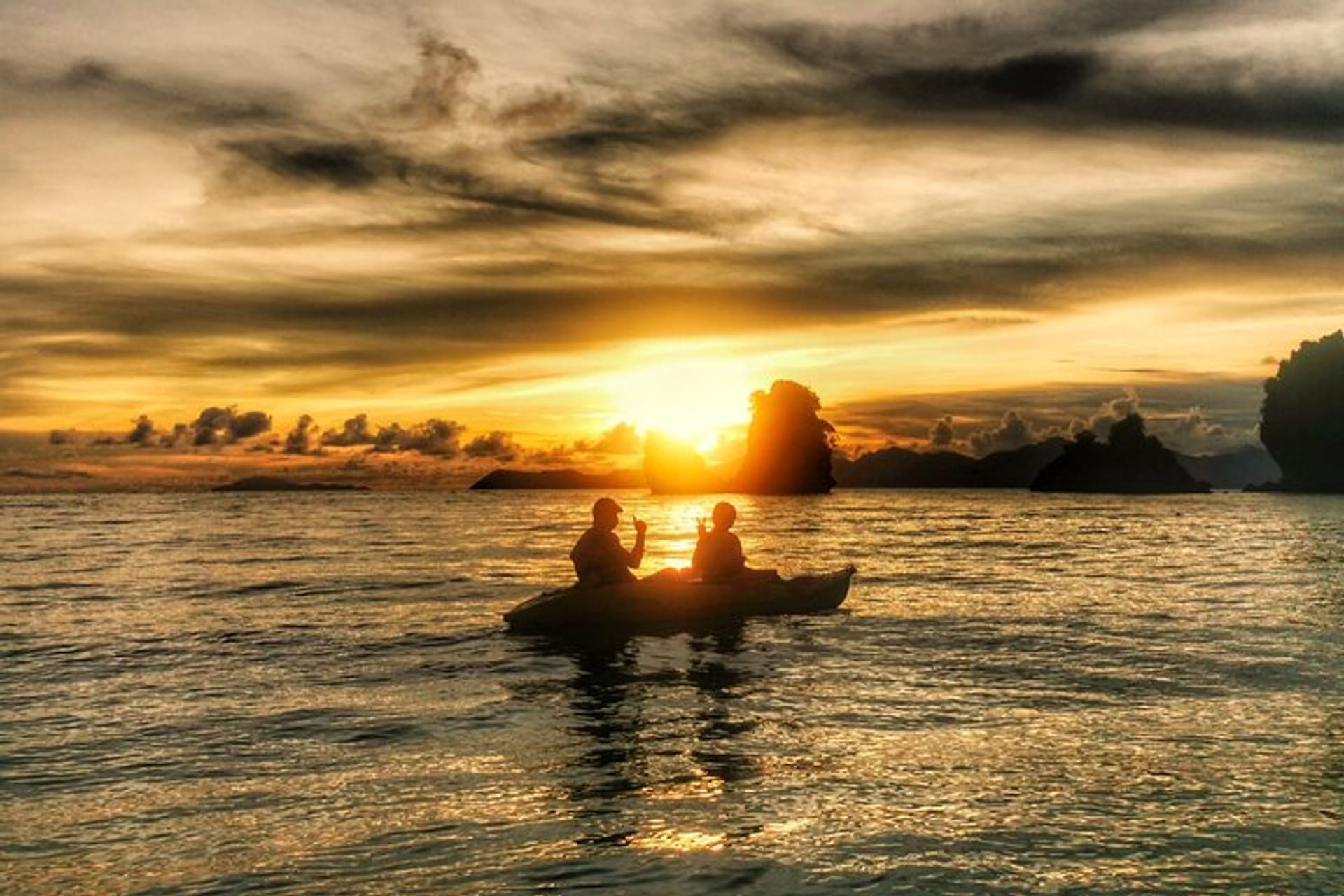 Langkawi : Tanjung Rhu Sunset Kayaking Tour (Evening Session)